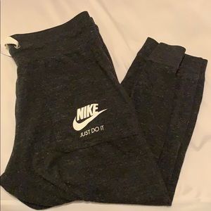 Nike capris